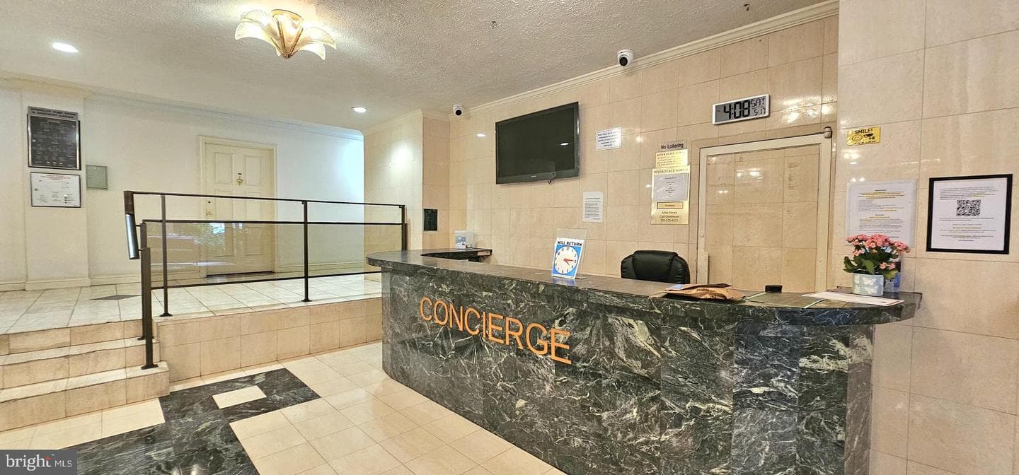 1121 Arlington Boulevard #937 photo 23