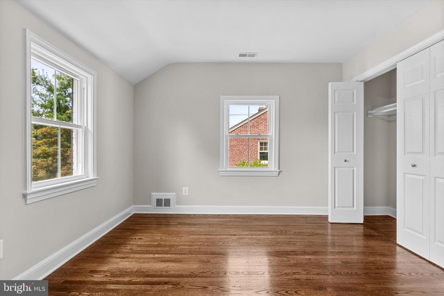 5141 10th Street N photo 20