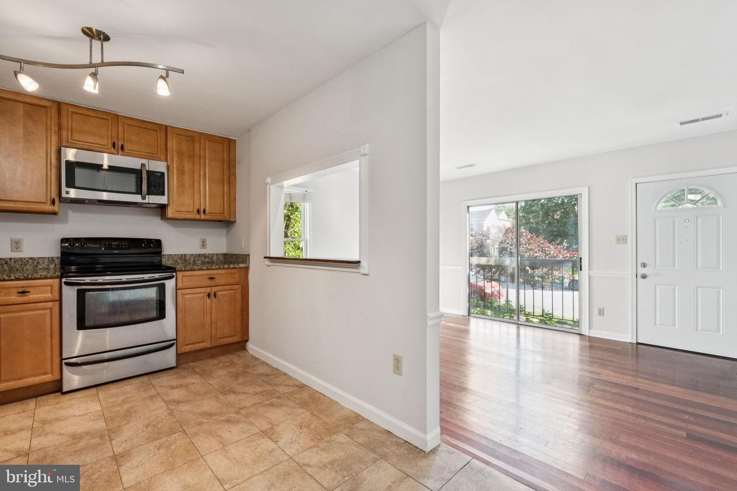 132 N Bedford Street #b photo 13