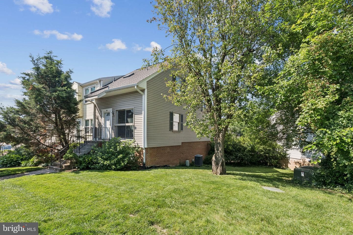 132 N Bedford Street #b photo 41