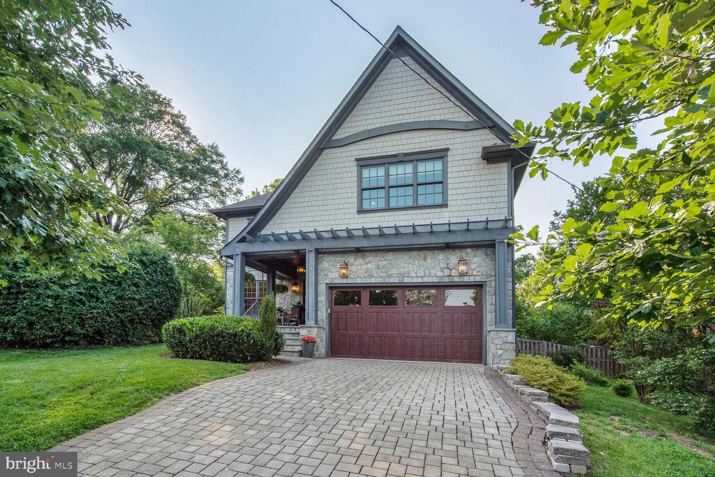2311 N Albemarle Street photo 3