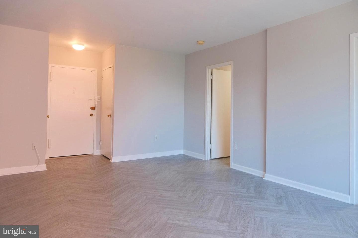 1111 Arlington Boulevard #501 photo 2