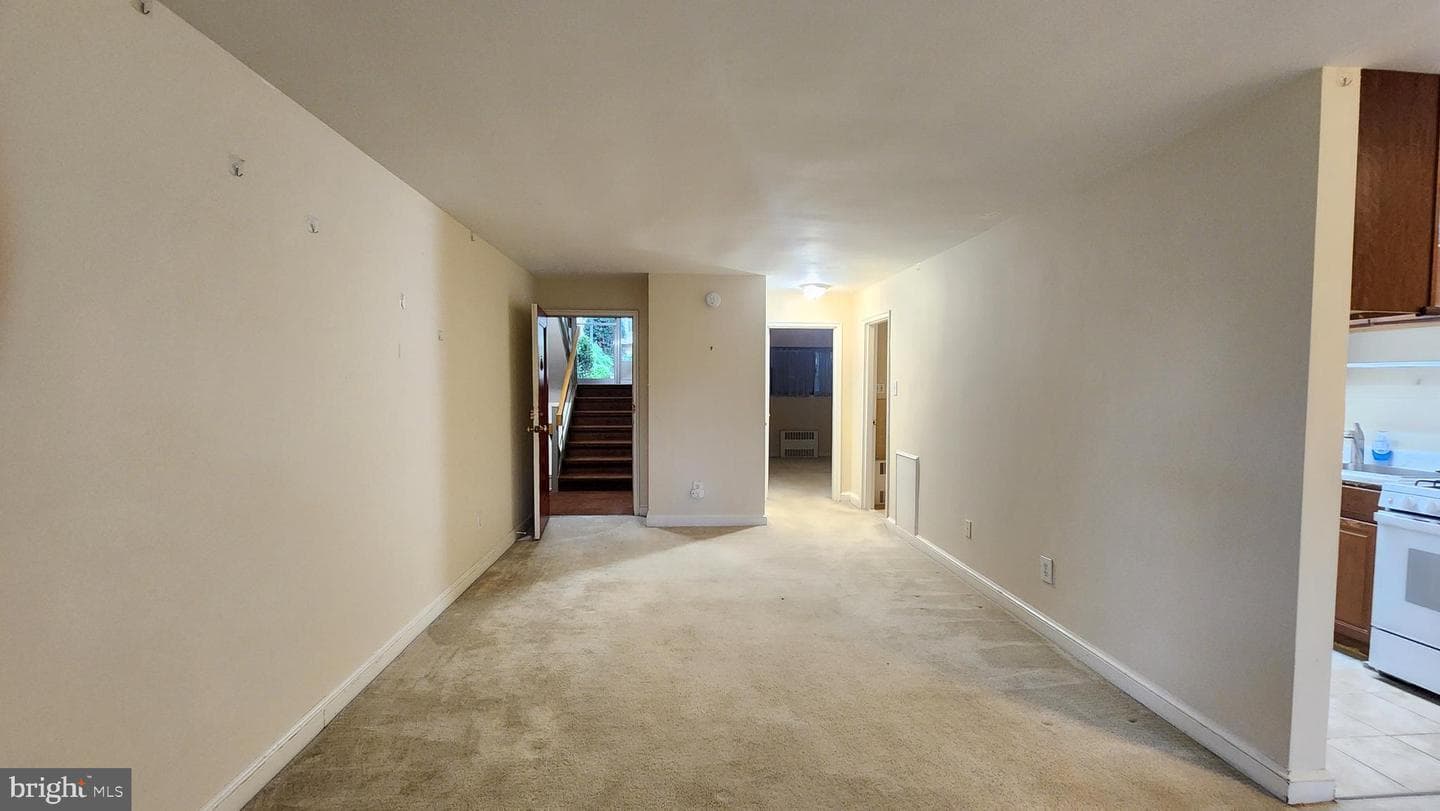 1575 N Colonial Terrace #204-Y photo 3