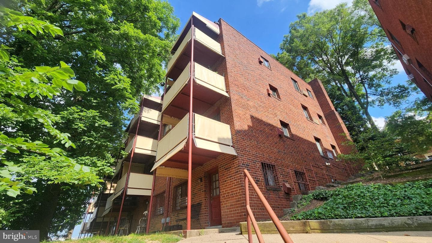 1575 N Colonial Terrace #204-Y photo 9