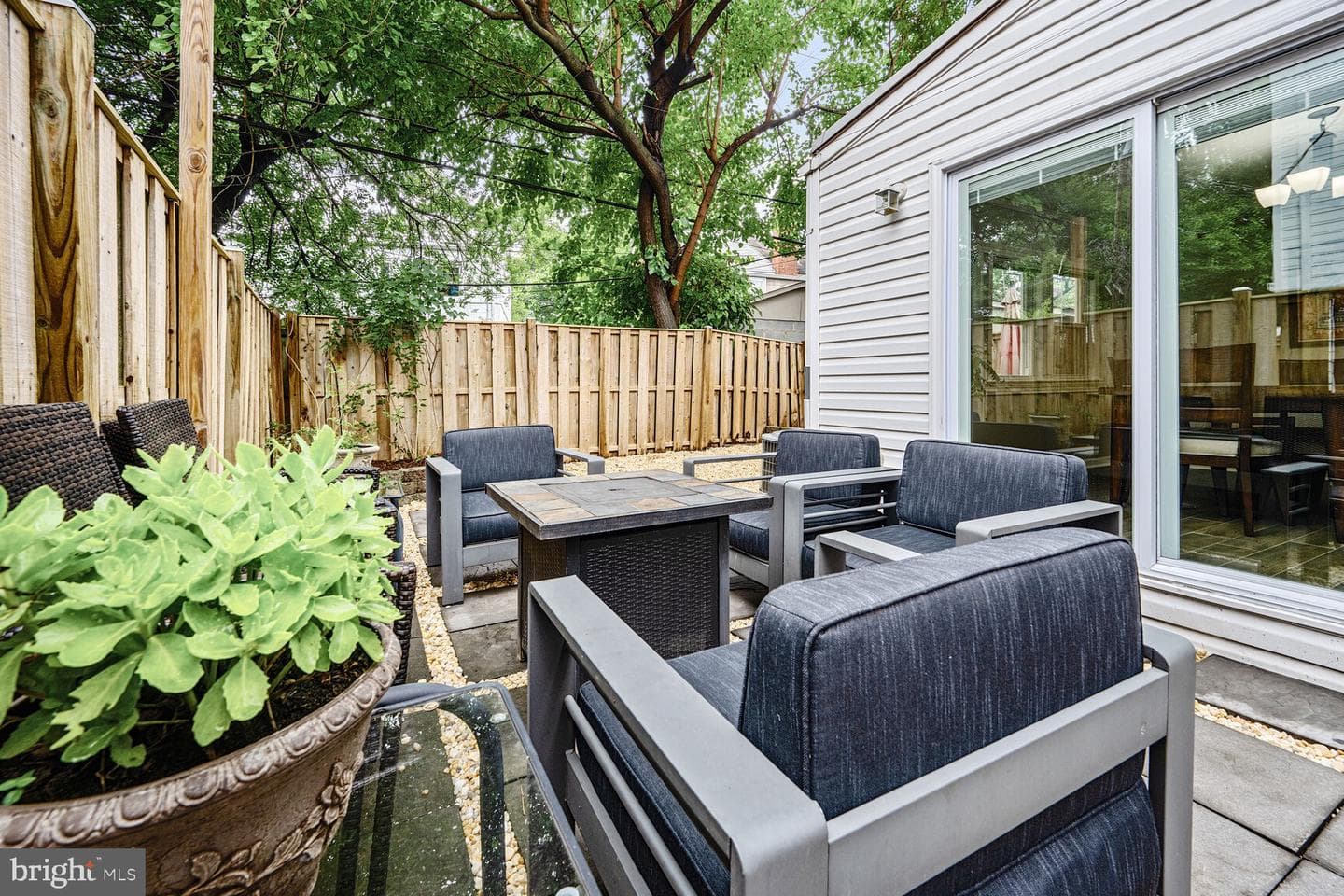 828 S Irving Street photo 13
