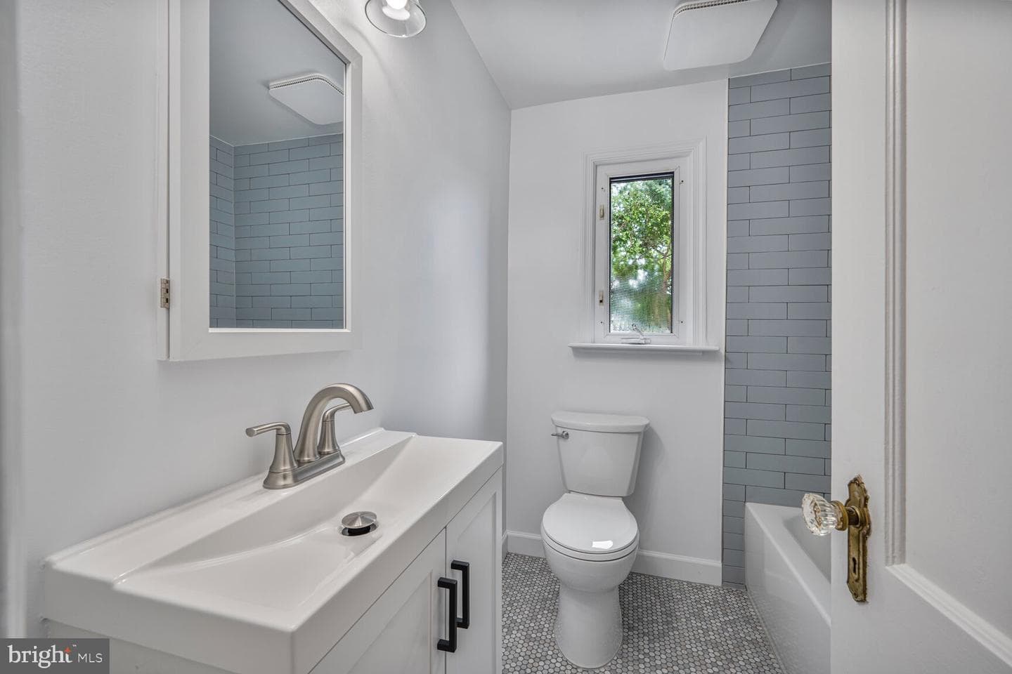 828 S Irving Street photo 15
