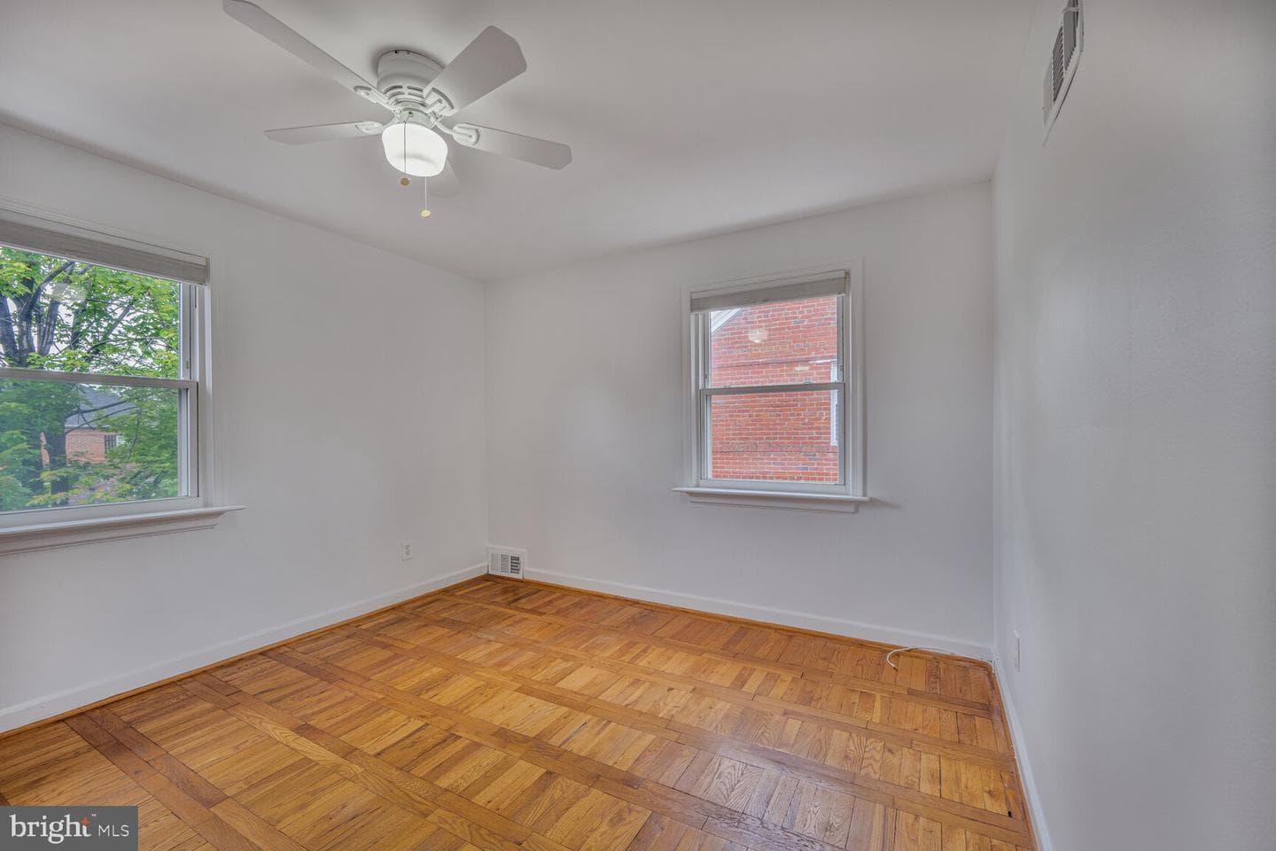 828 S Irving Street photo 16