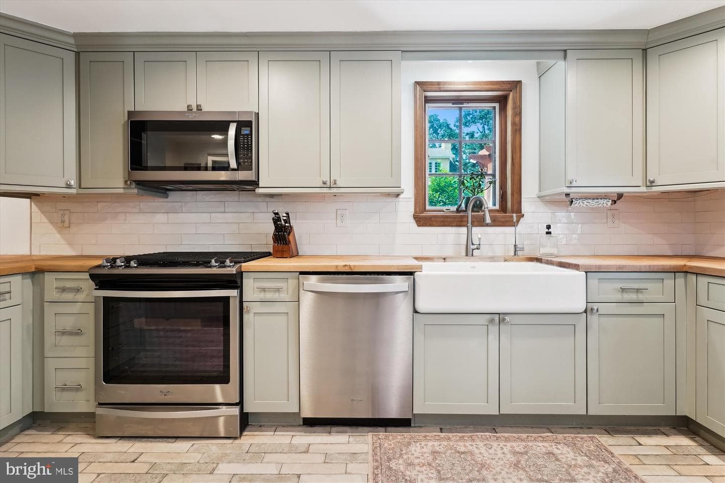 133 N Highland Street N photo 18