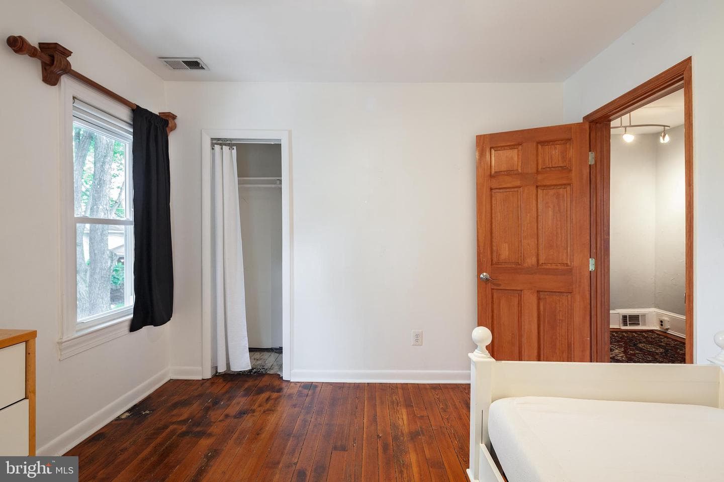 102 S Kensington St Street photo 30