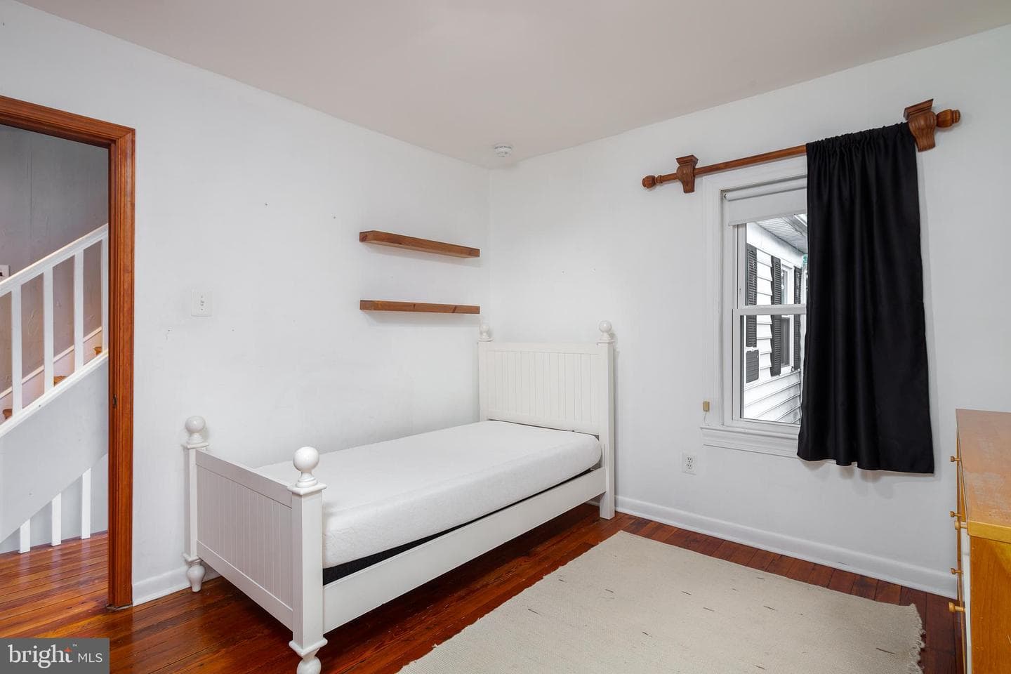 102 S Kensington St Street photo 31