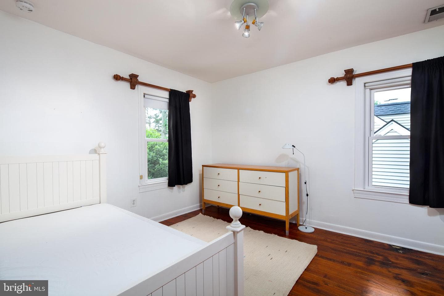102 S Kensington St Street photo 38