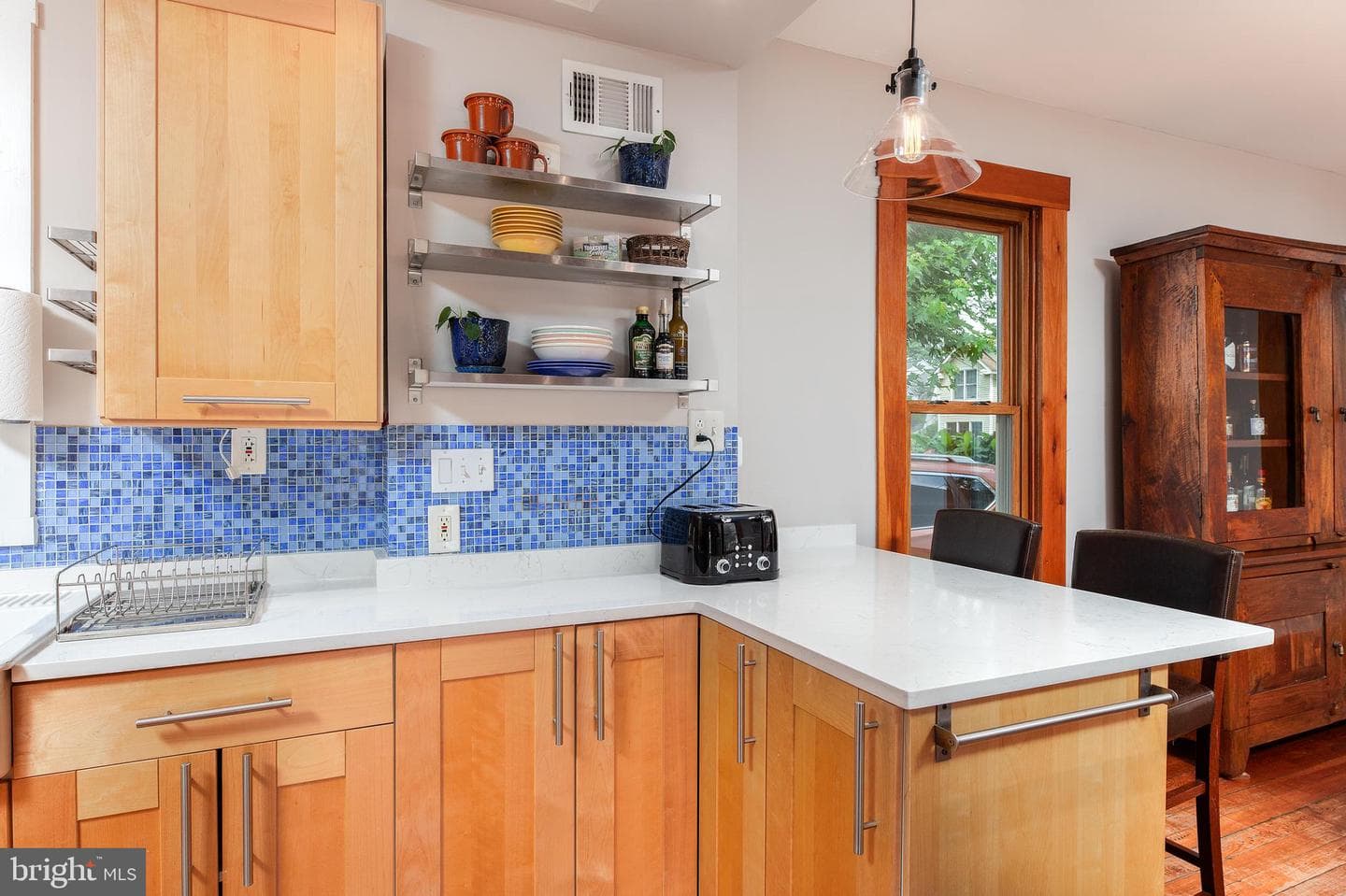 102 S Kensington St Street photo 8
