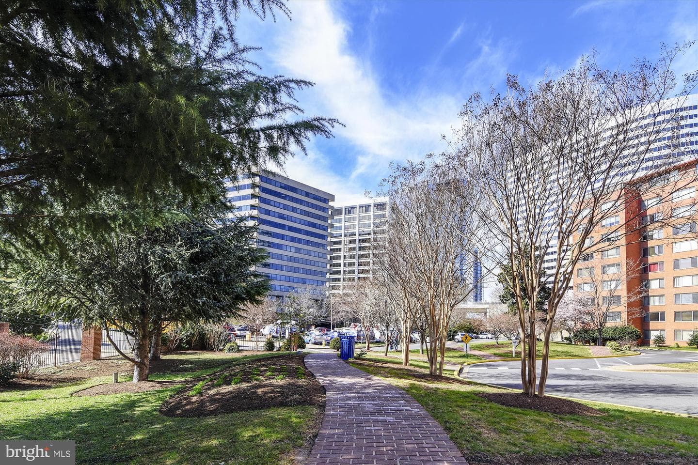 1121 Arlington Boulevard #724 photo 23