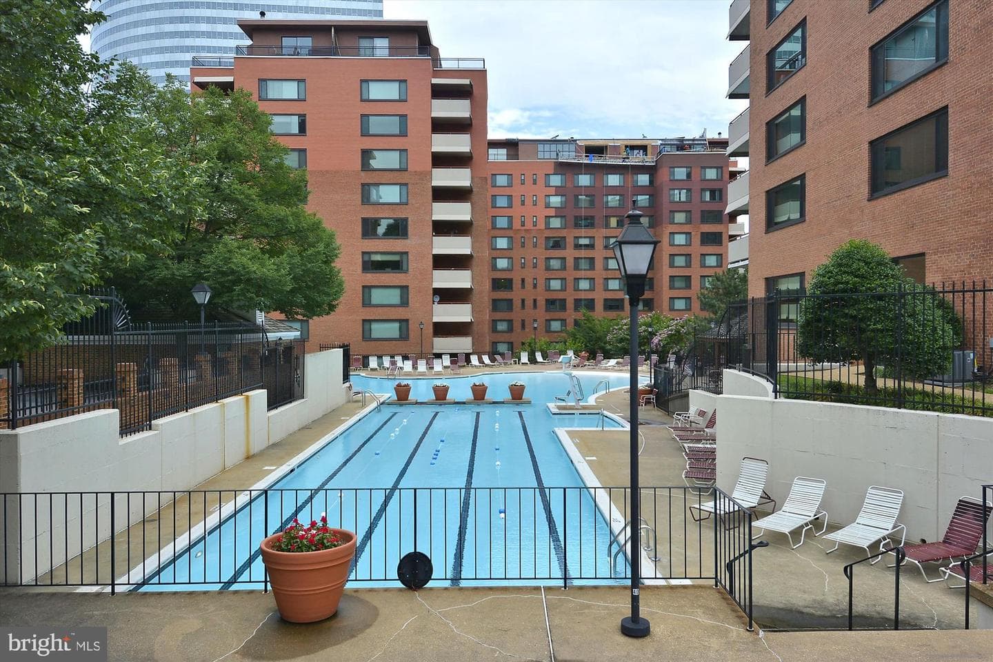 1121 Arlington Boulevard #724 photo 24