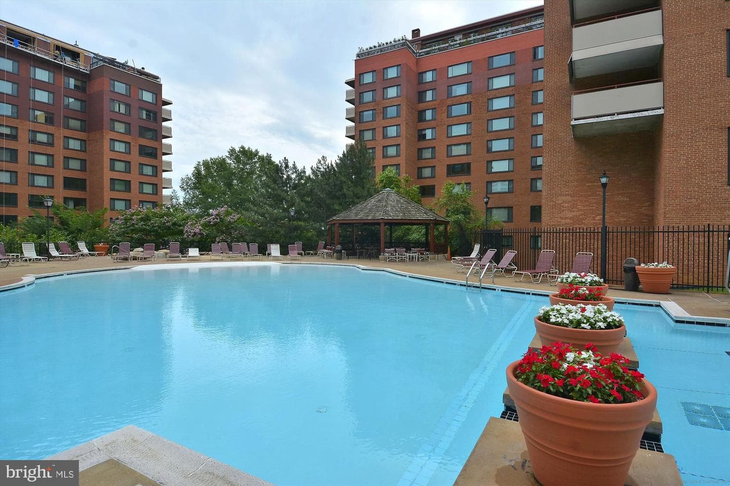 1121 Arlington Boulevard #724 photo 27