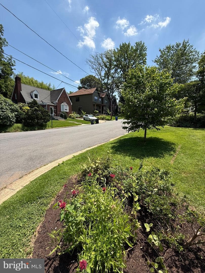 898 N Kentucky Street photo 16