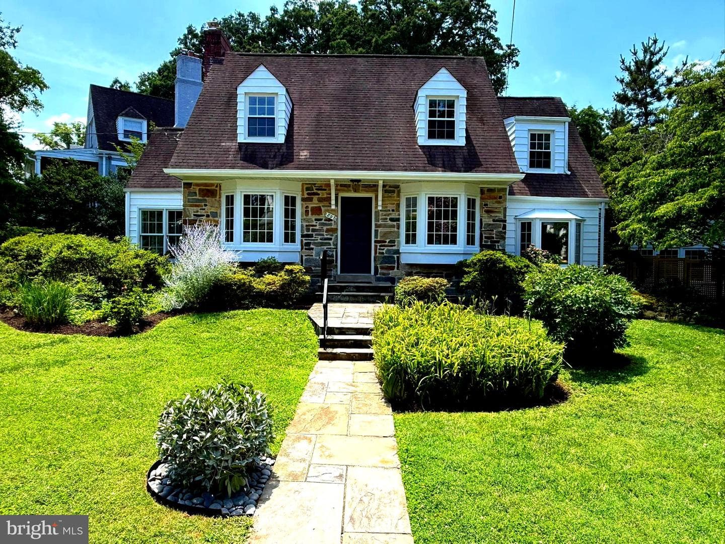 898 N Kentucky Street photo 2