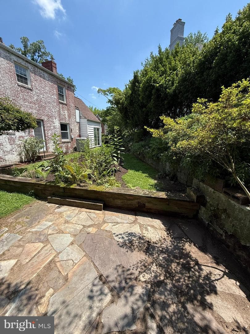 898 N Kentucky Street photo 28