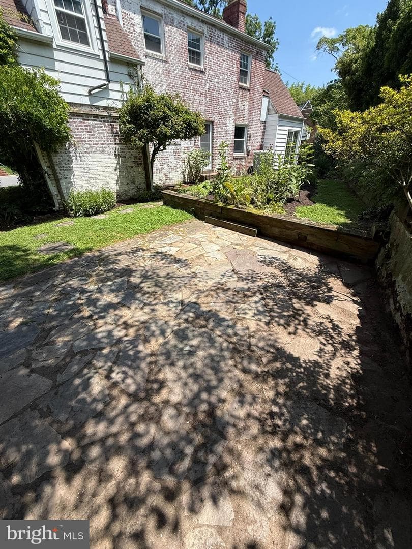 898 N Kentucky Street photo 30