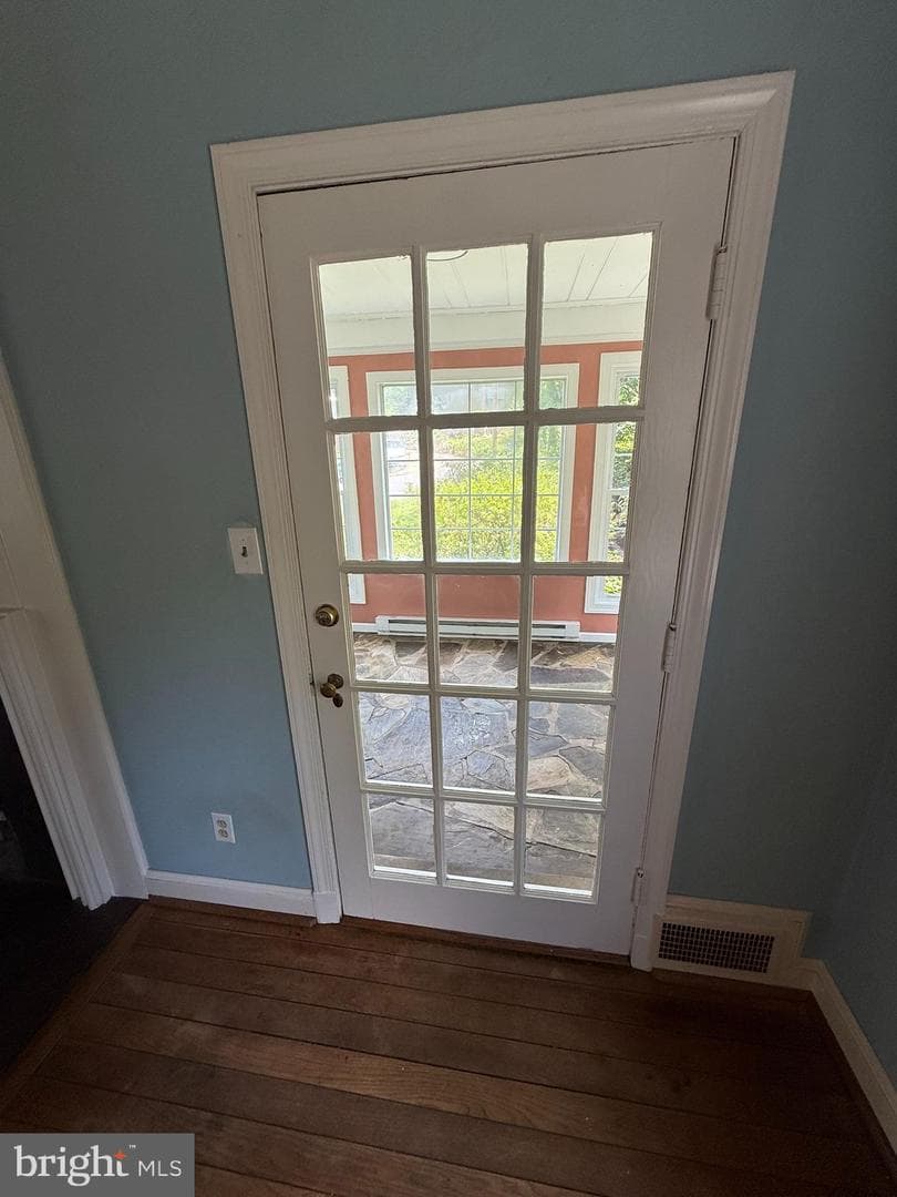 898 N Kentucky Street photo 40