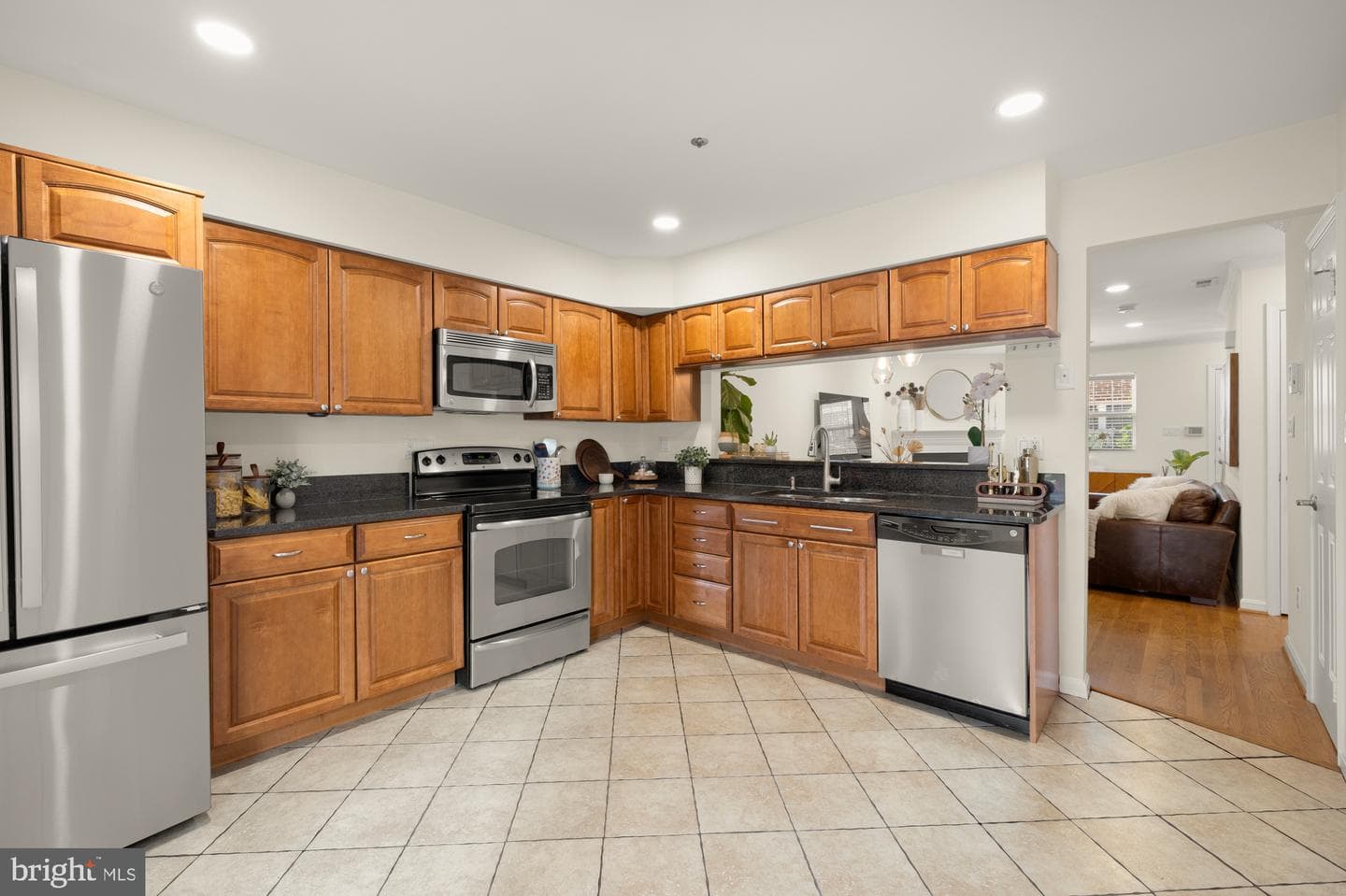 3034 S Glebe Road photo 11