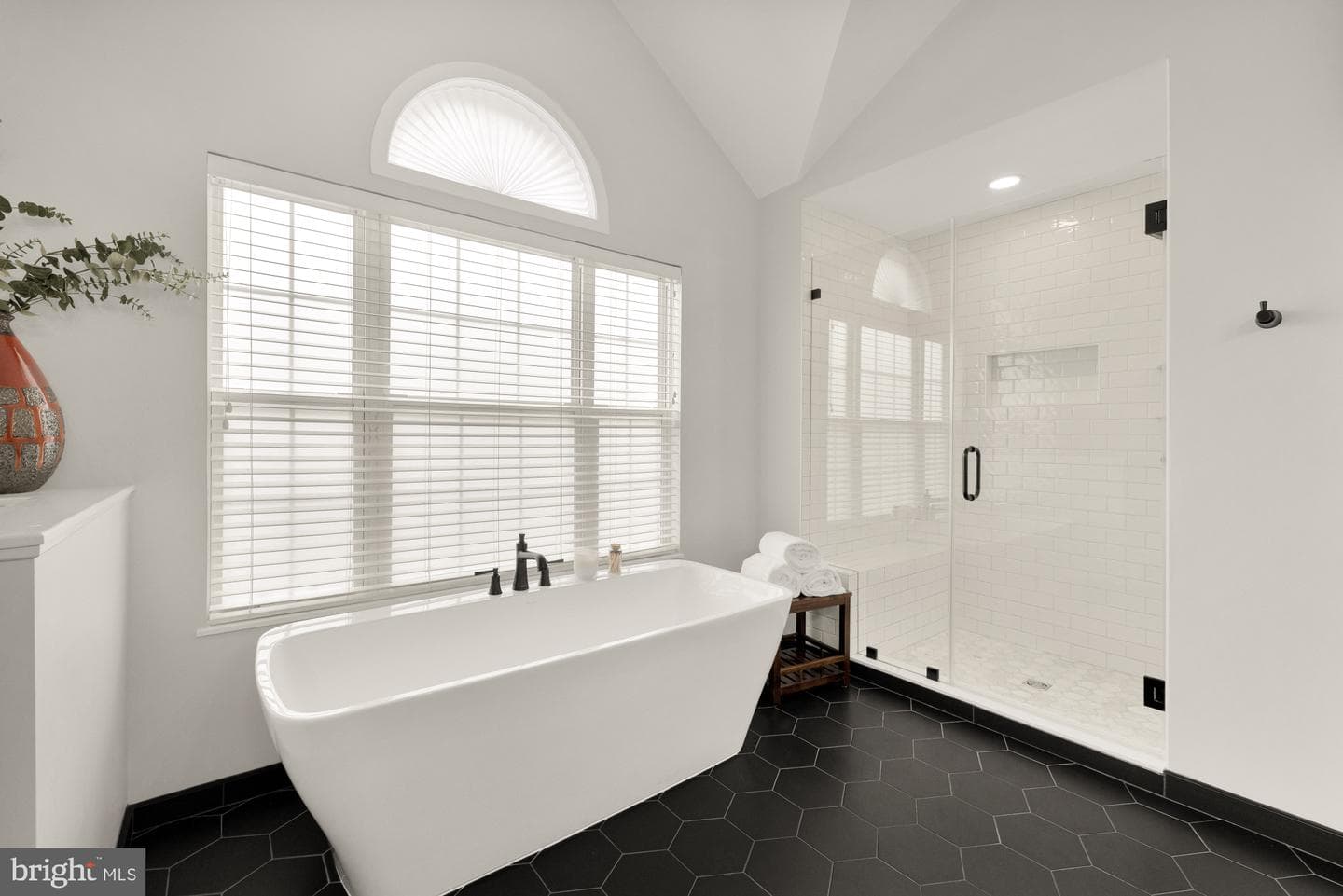 3034 S Glebe Road photo 26