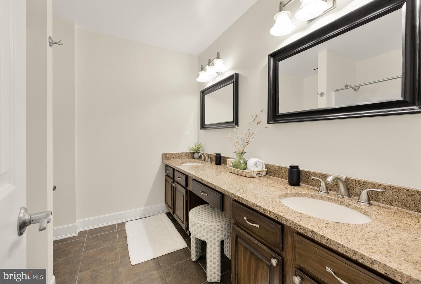 3034 S Glebe Road photo 36