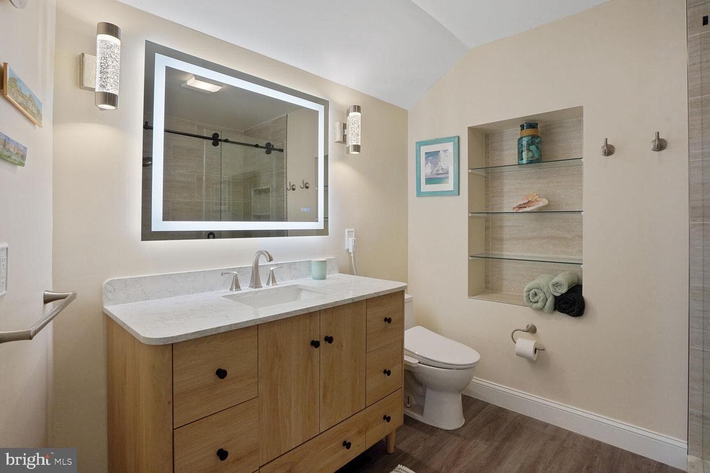104 N Galveston Street photo 16