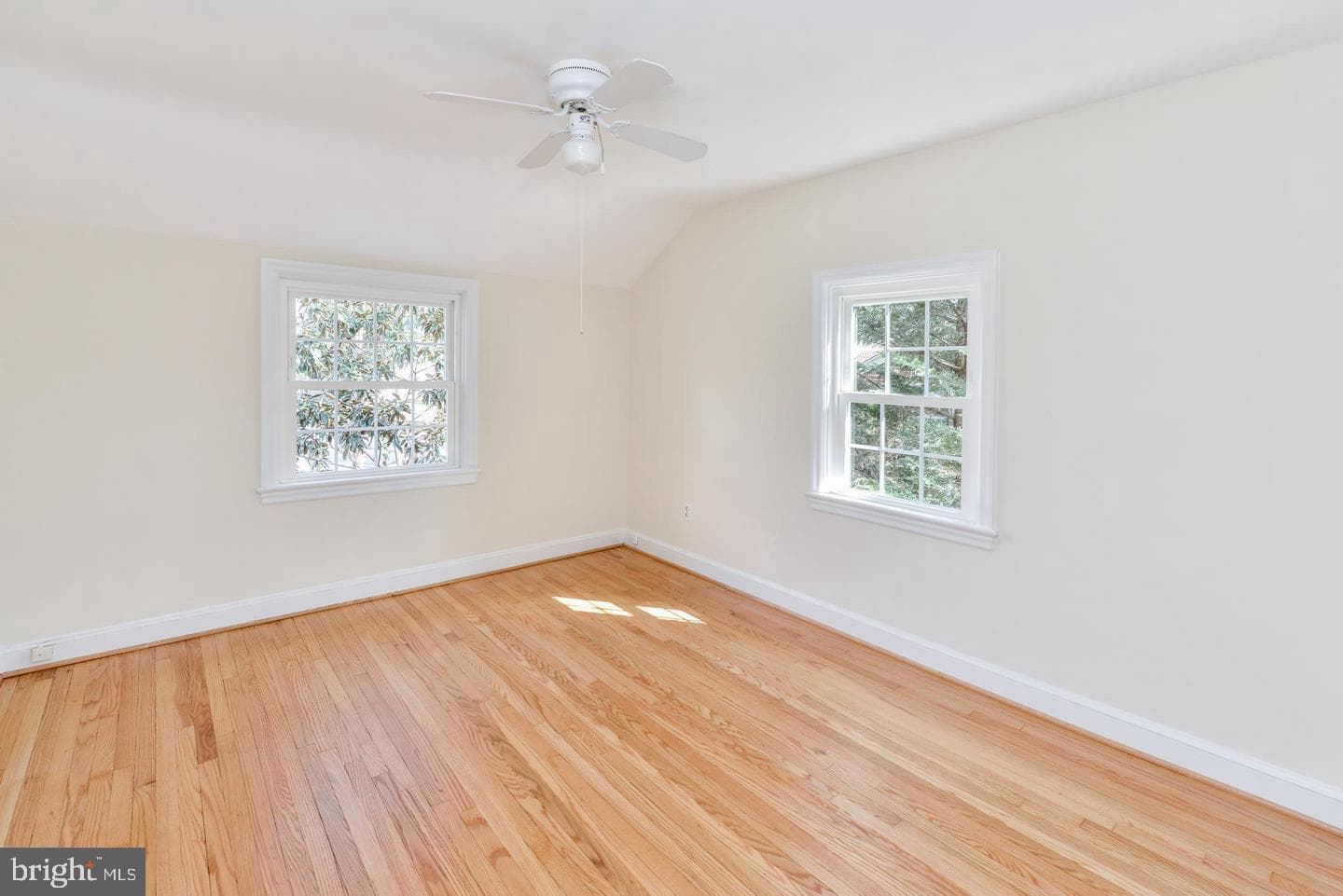 104 N Galveston Street photo 27