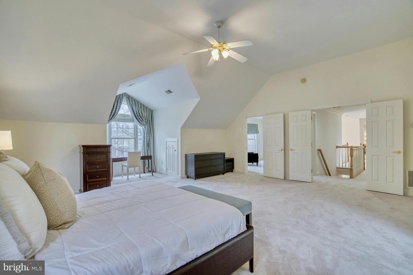 1702 S Arlington Ridge Road photo 32