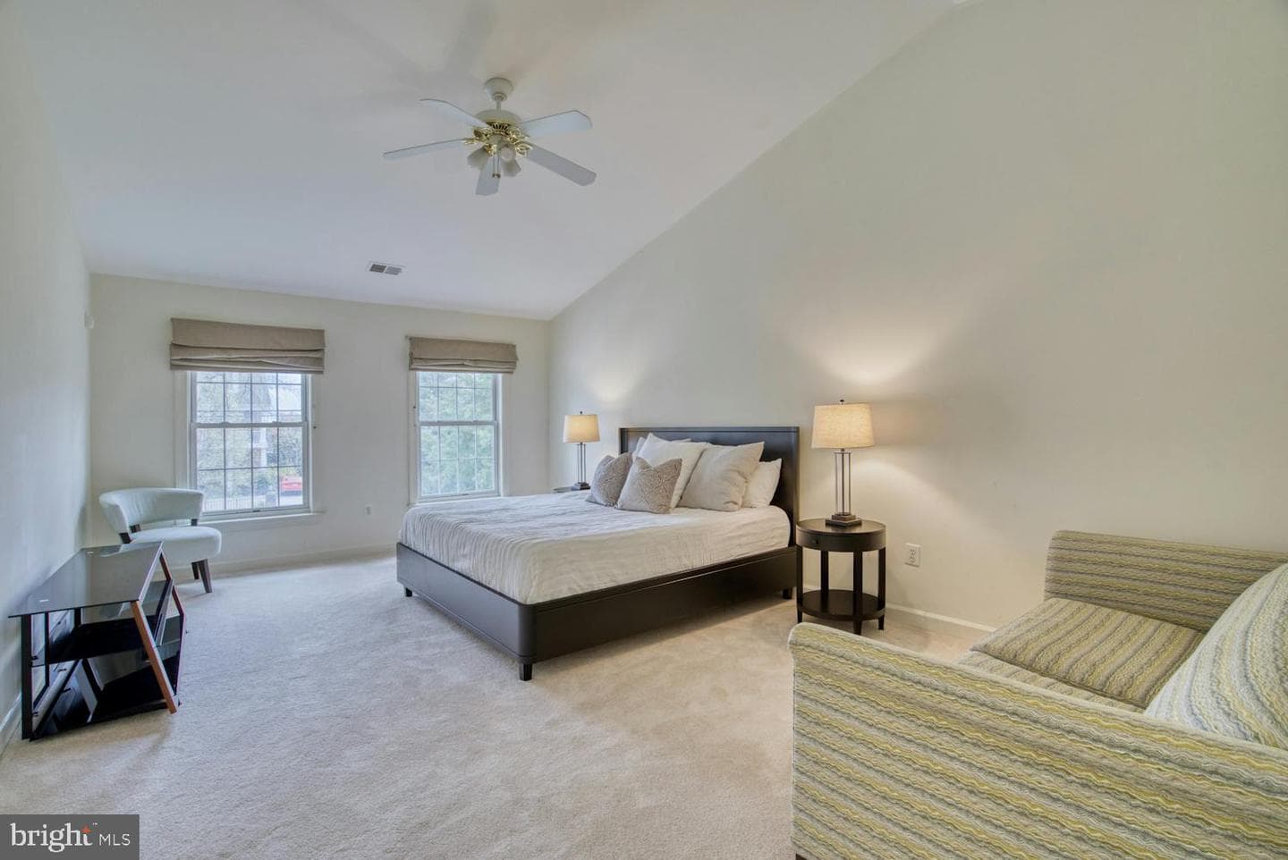 1702 S Arlington Ridge Road photo 34