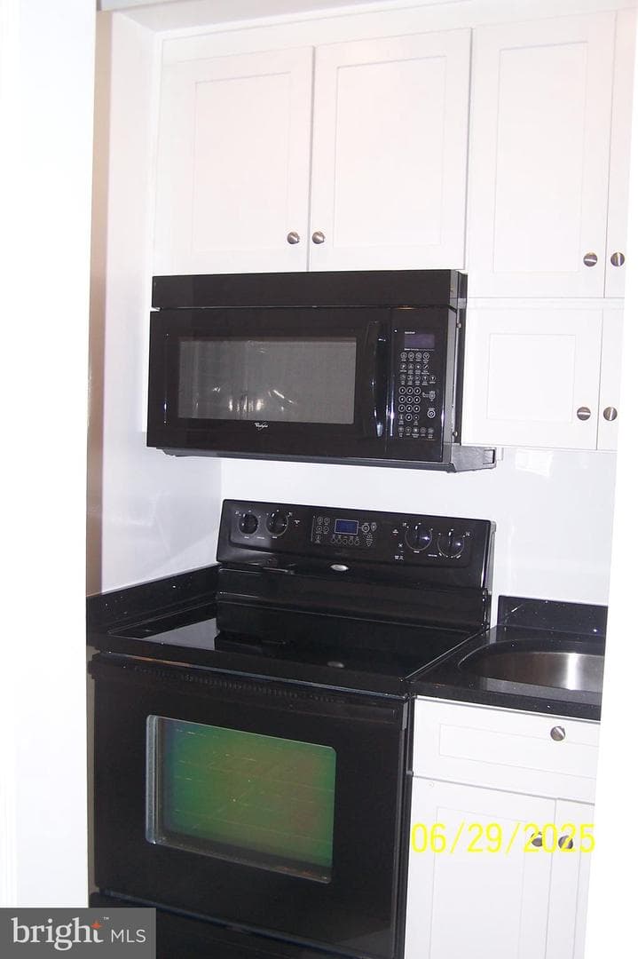1758 N Rhodes Street #6-336 photo 2
