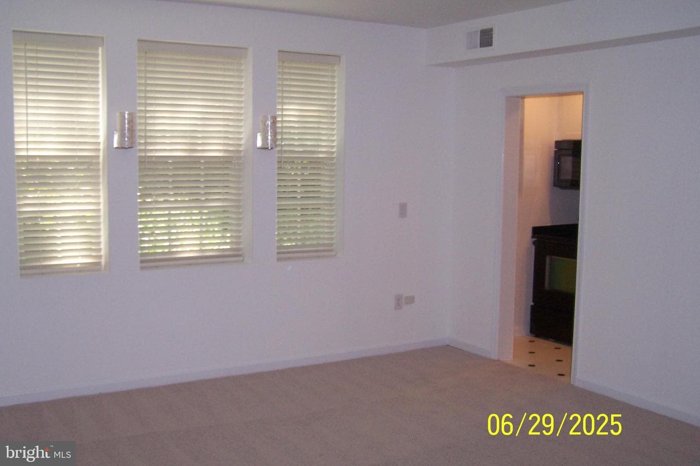 1758 N Rhodes Street #6-336 photo 4