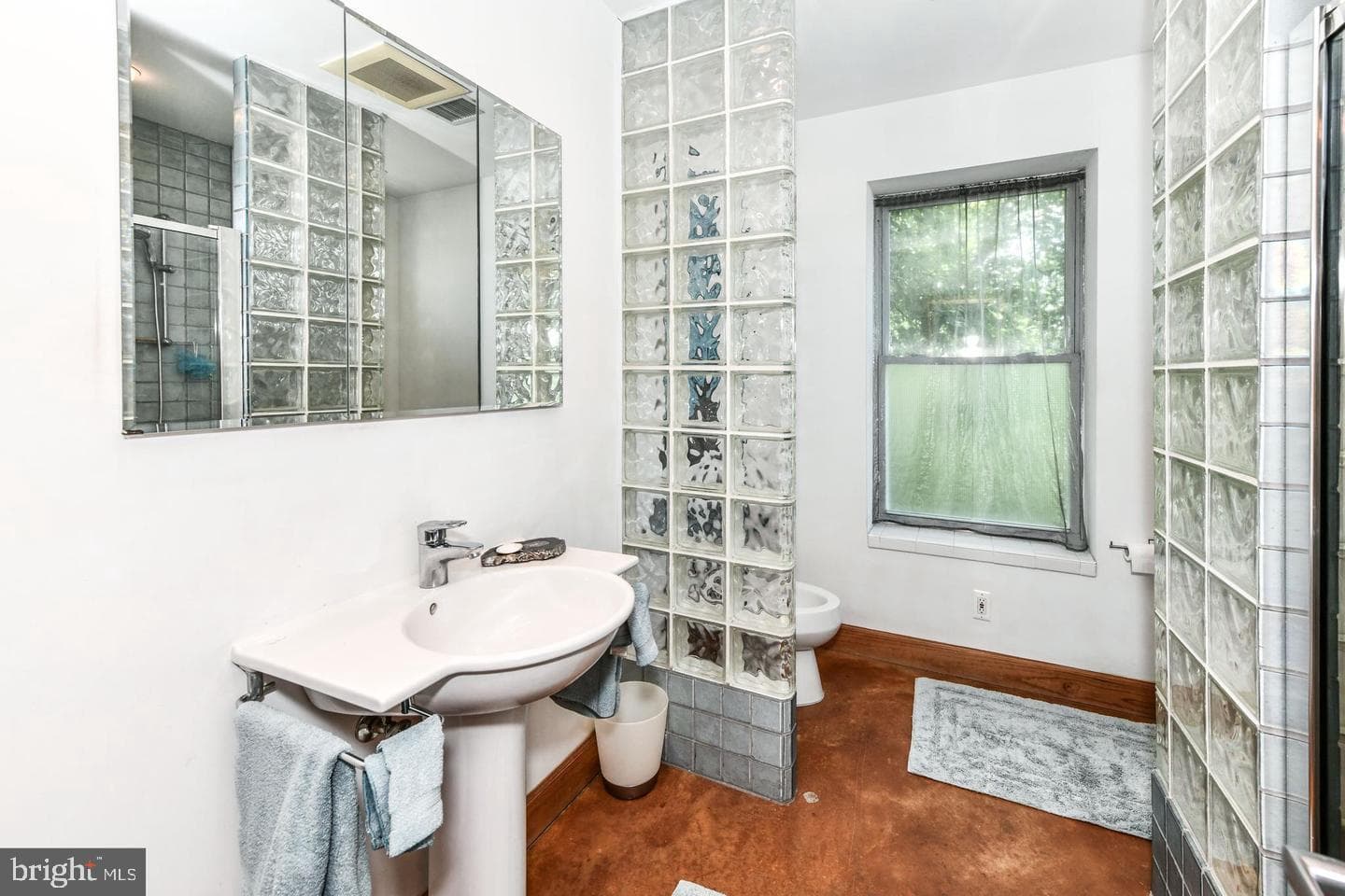 2222 N Emerson Street photo 20