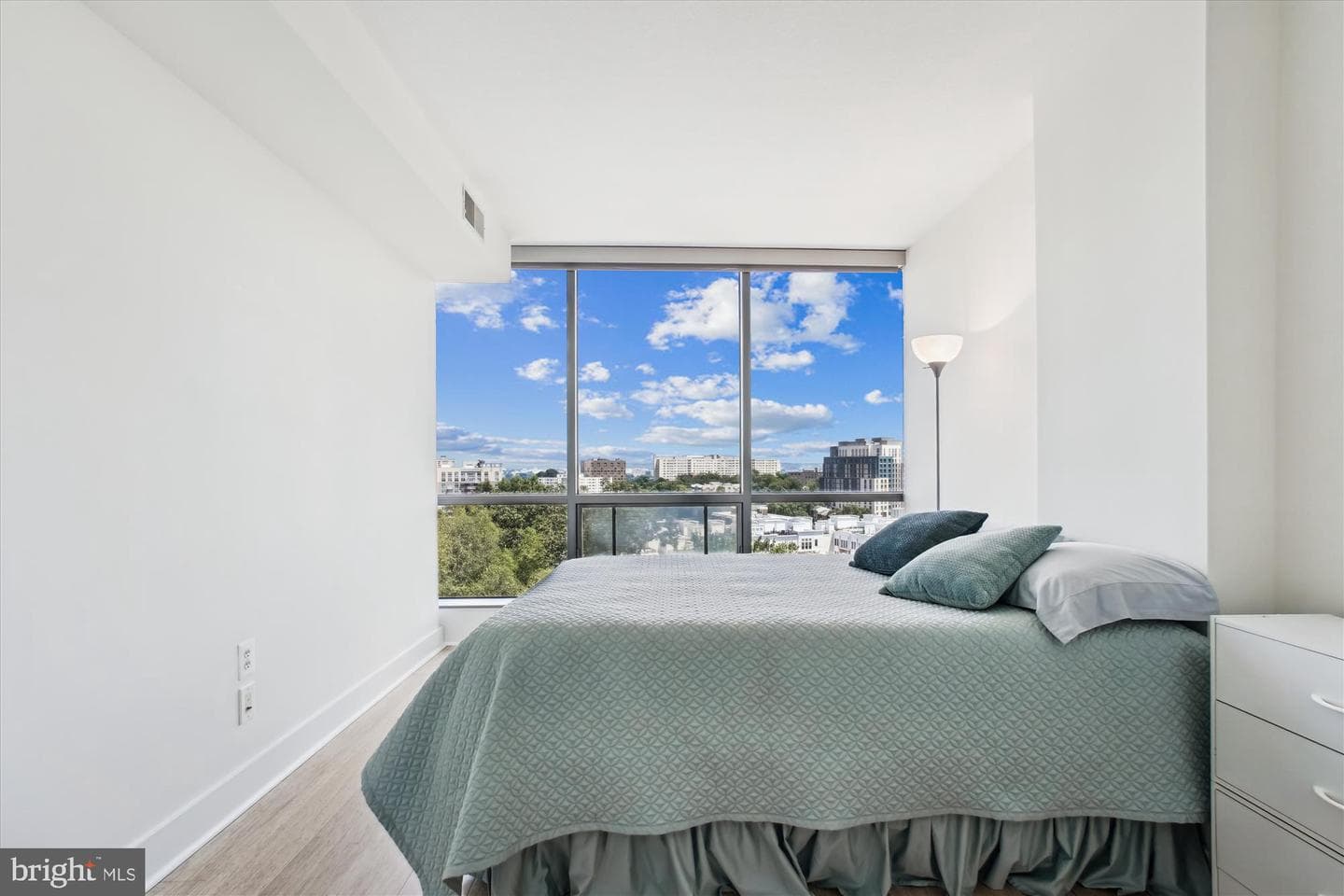 2001 15th Street N #608 photo 22