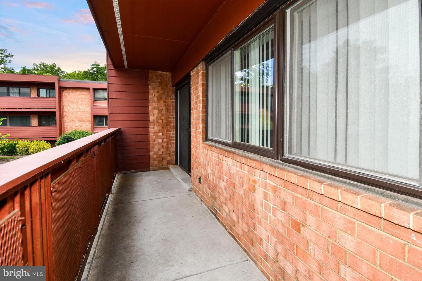 1519 S George Mason Drive #10 photo 23