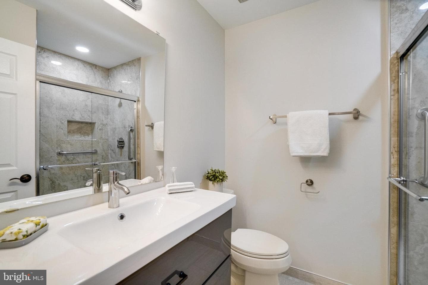 2540 S Walter Reed Drive #4 photo 33