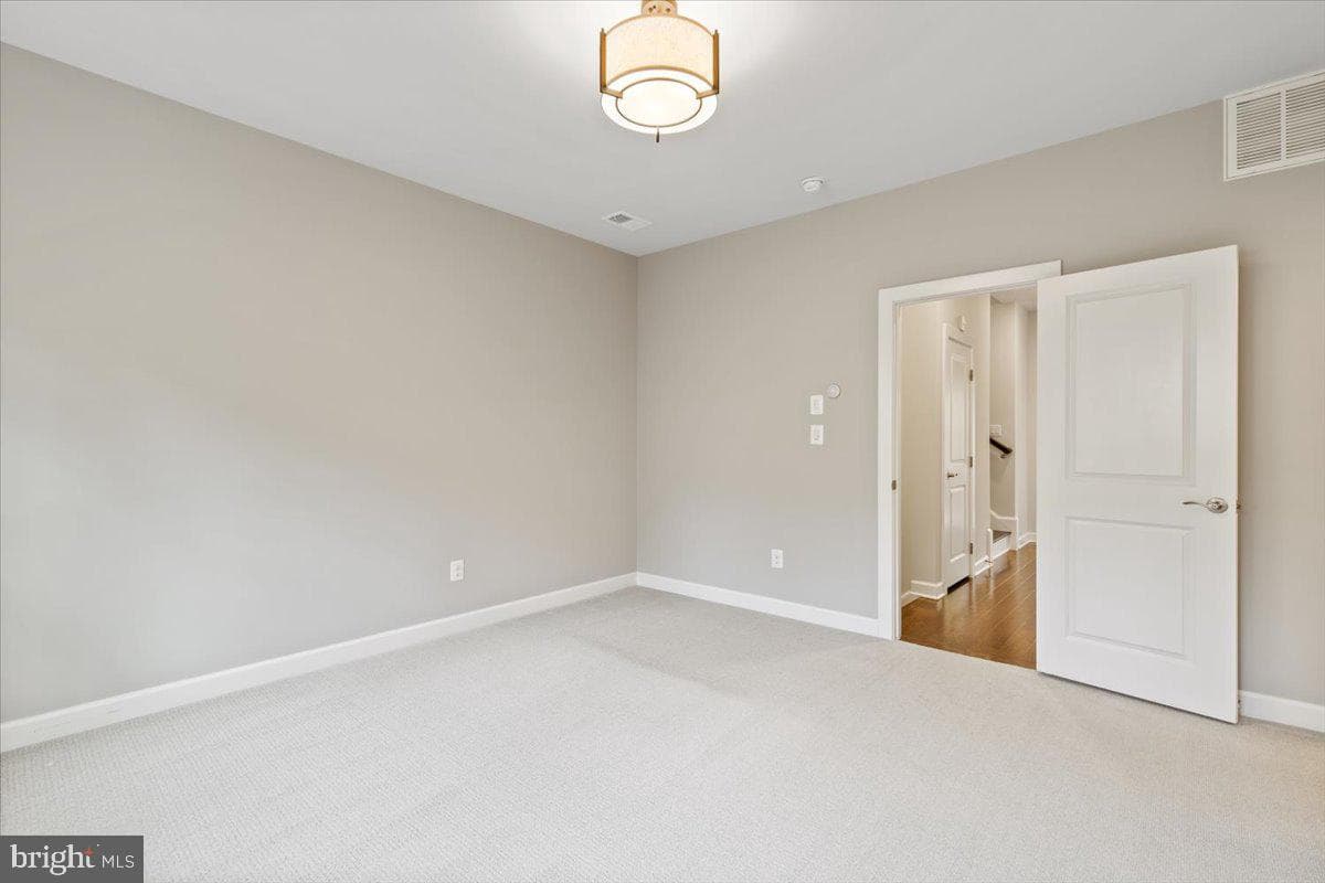 5740 10th Road N photo 32