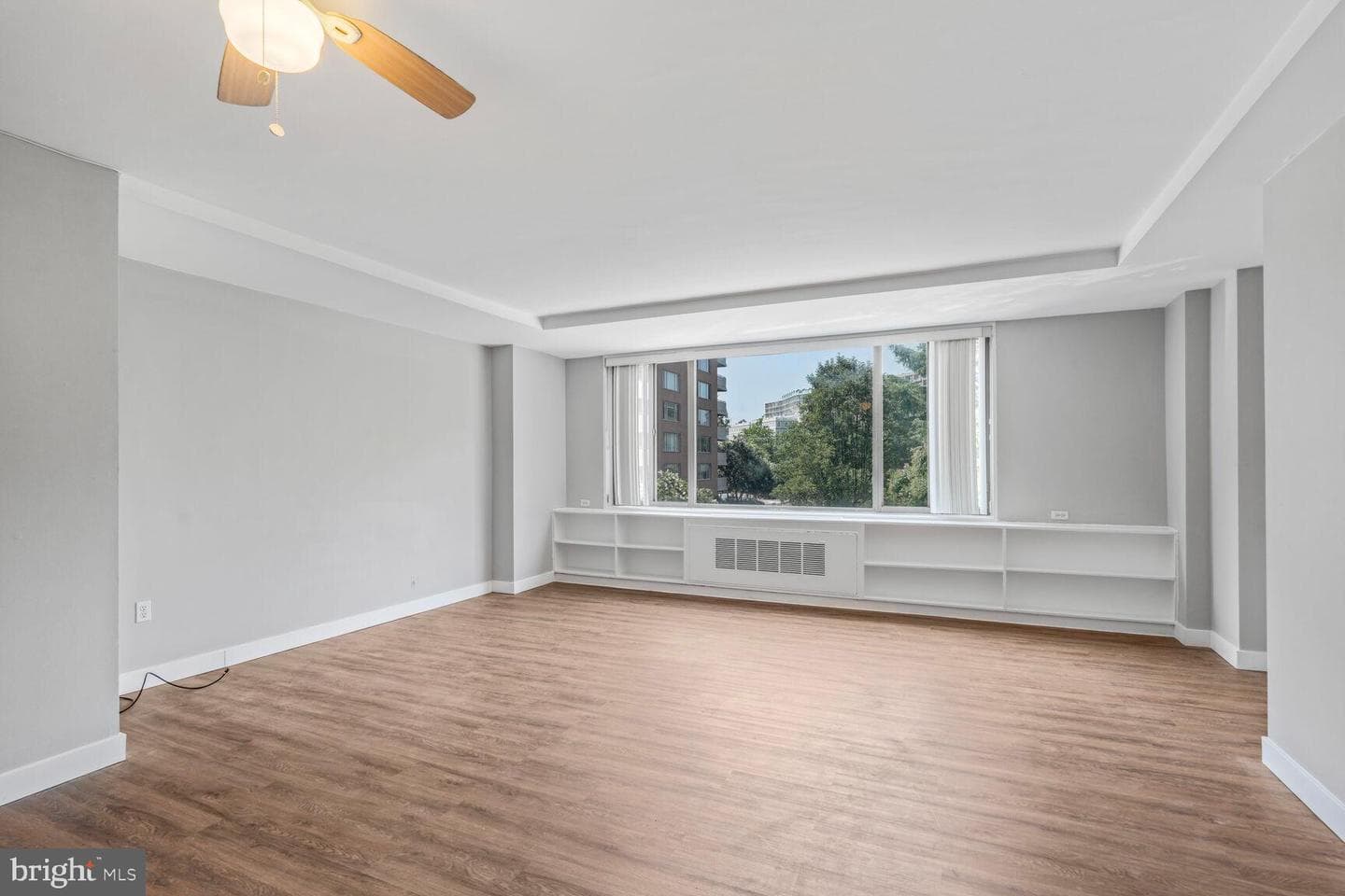 1121 Arlington Boulevard #342 photo 4