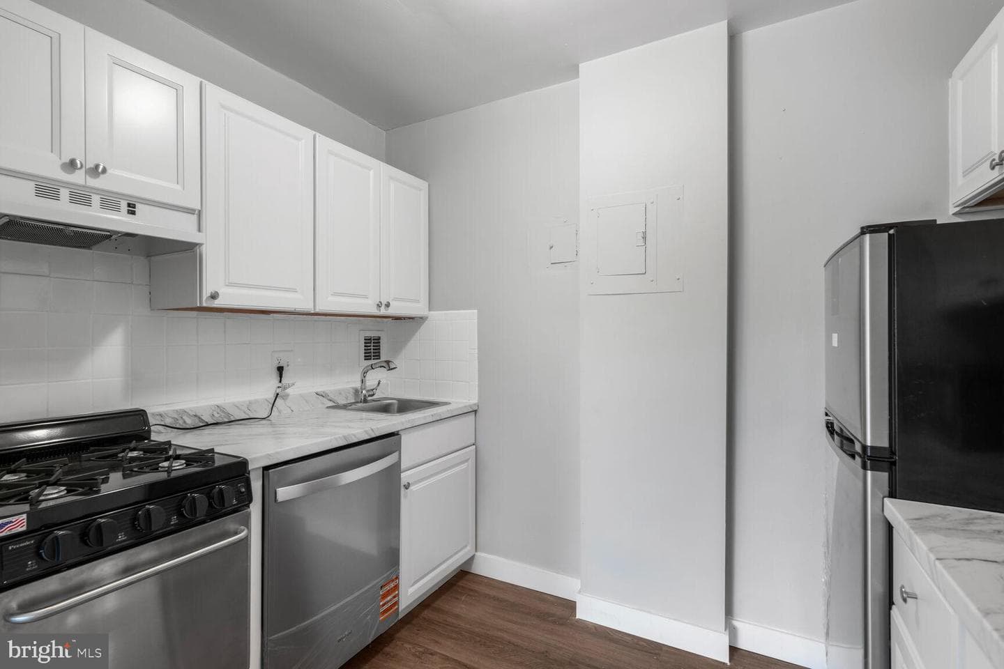 1121 Arlington Boulevard #342 photo 8
