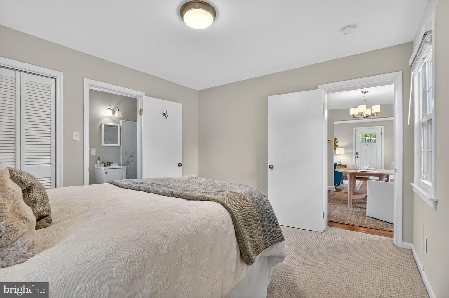 313 N Granada Street photo 13