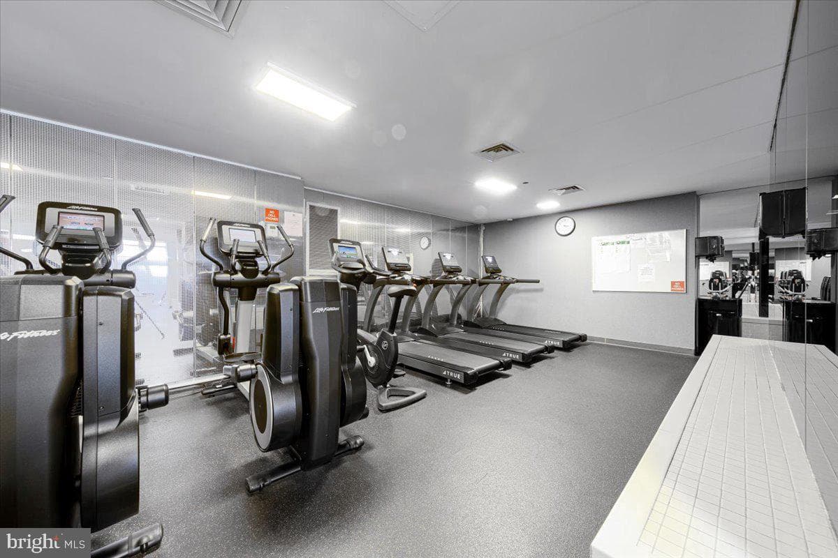 1530 Key Boulevard #221 photo 25