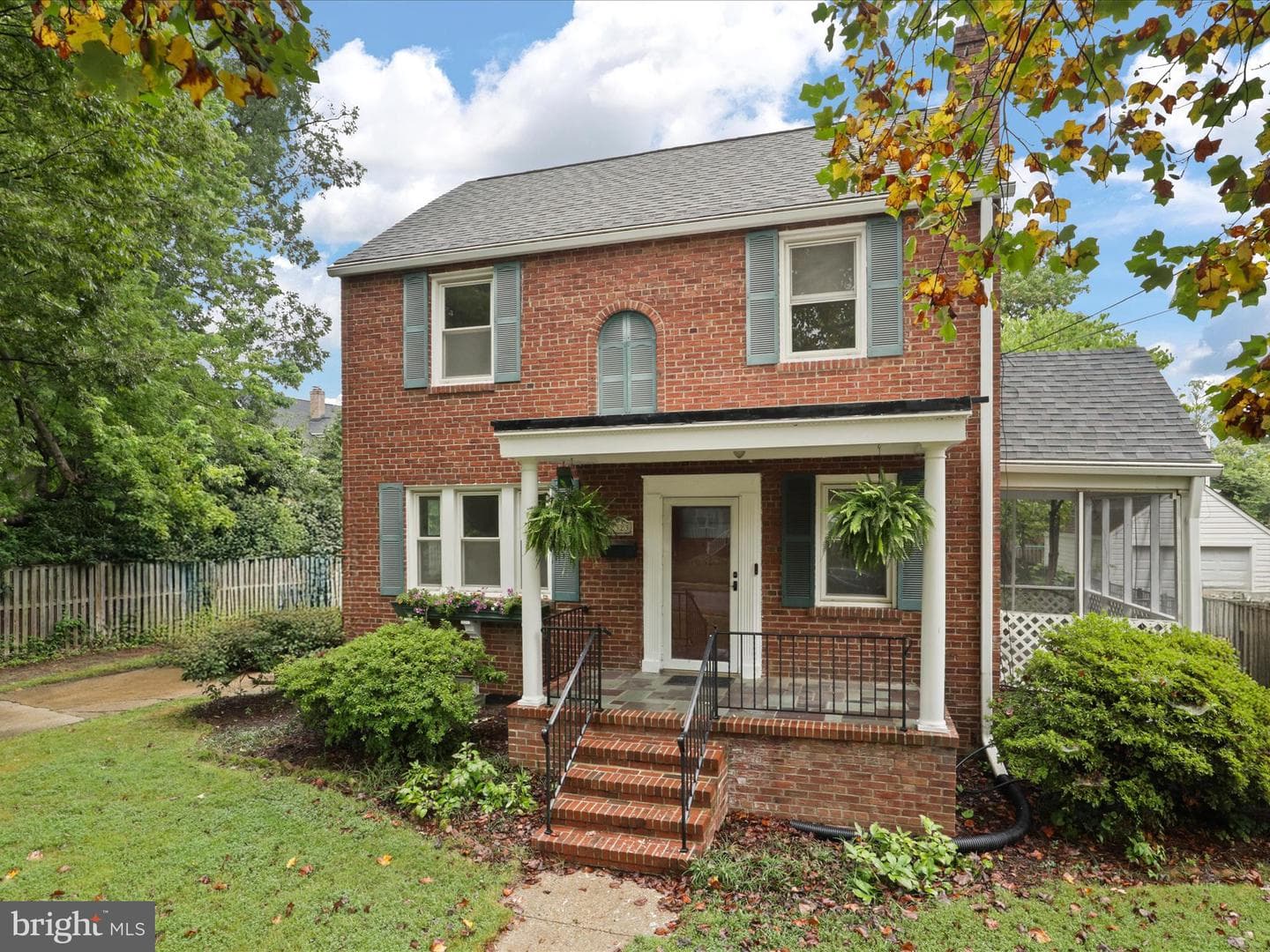 2323 N Burlington Street photo 3
