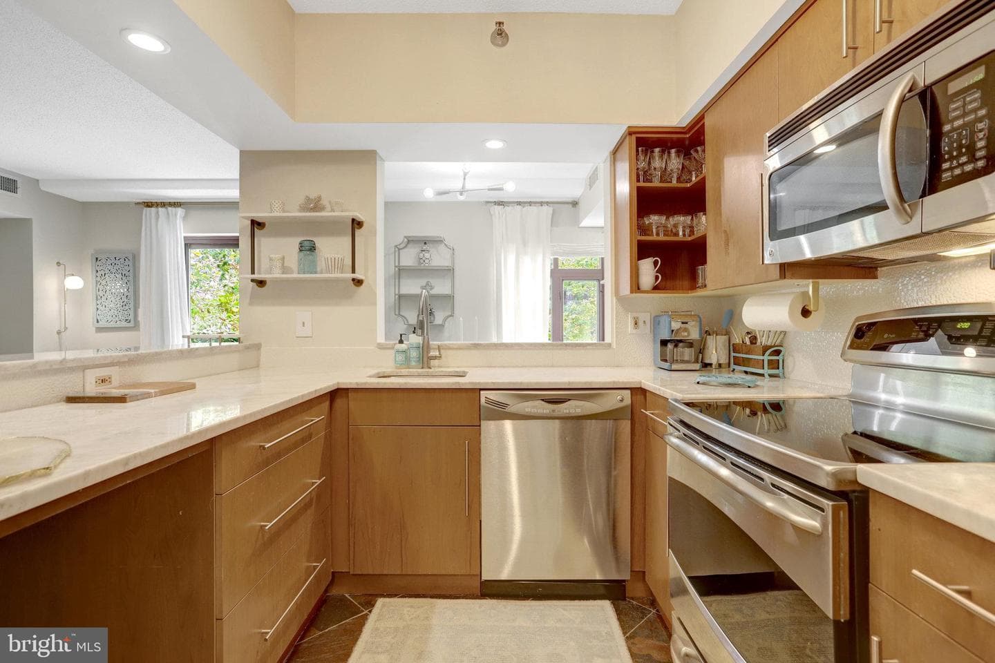 2400 Clarendon Boulevard #105 photo 2