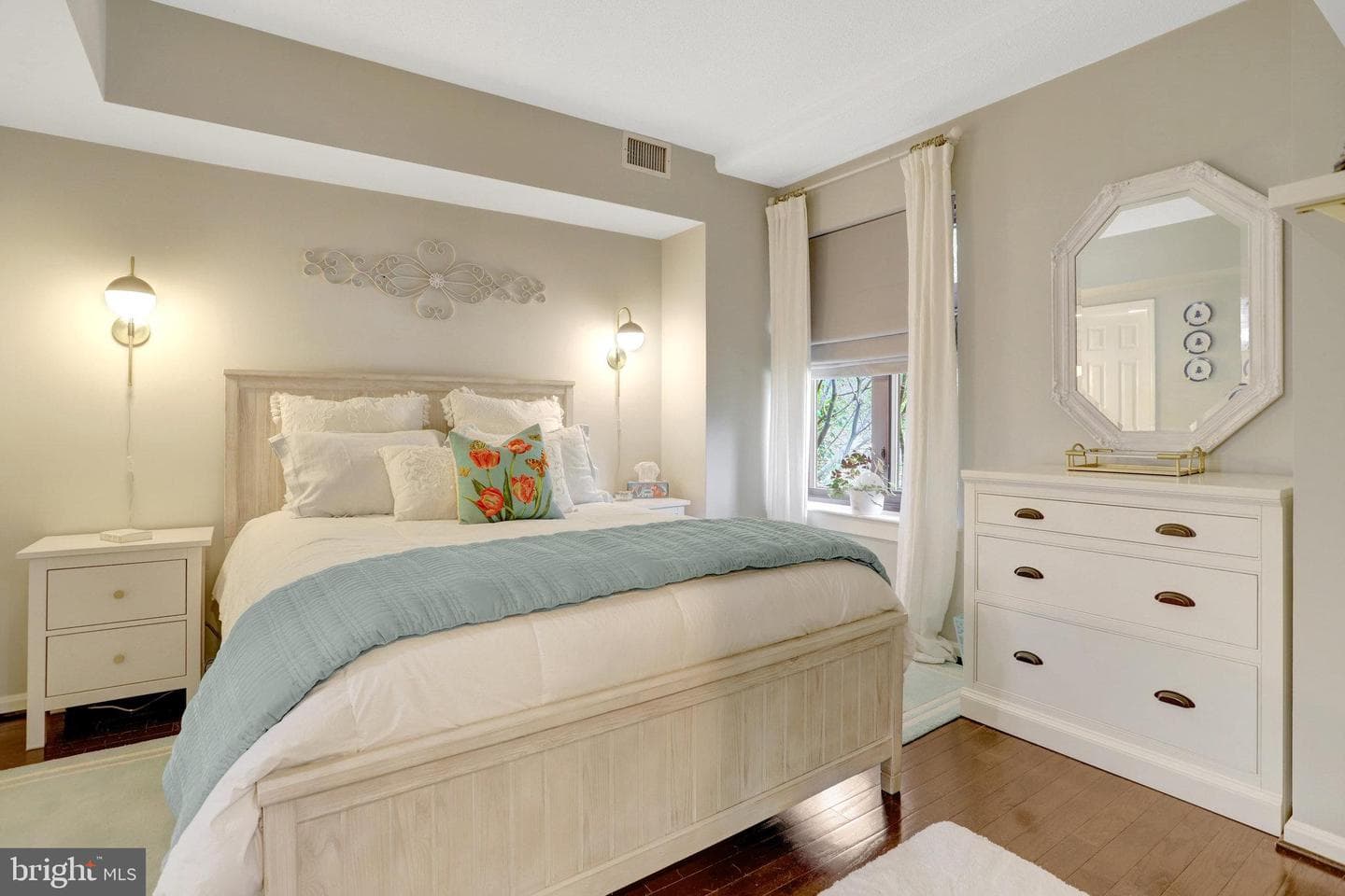 2400 Clarendon Boulevard #105 photo 5