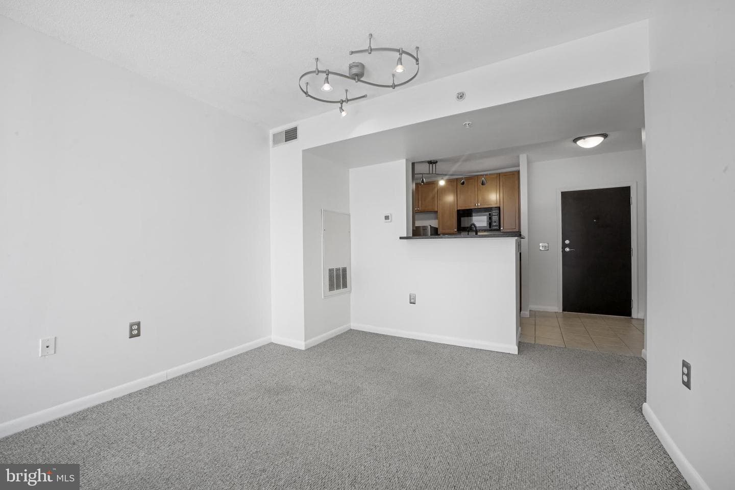 851 N Glebe Road #1608 photo 5