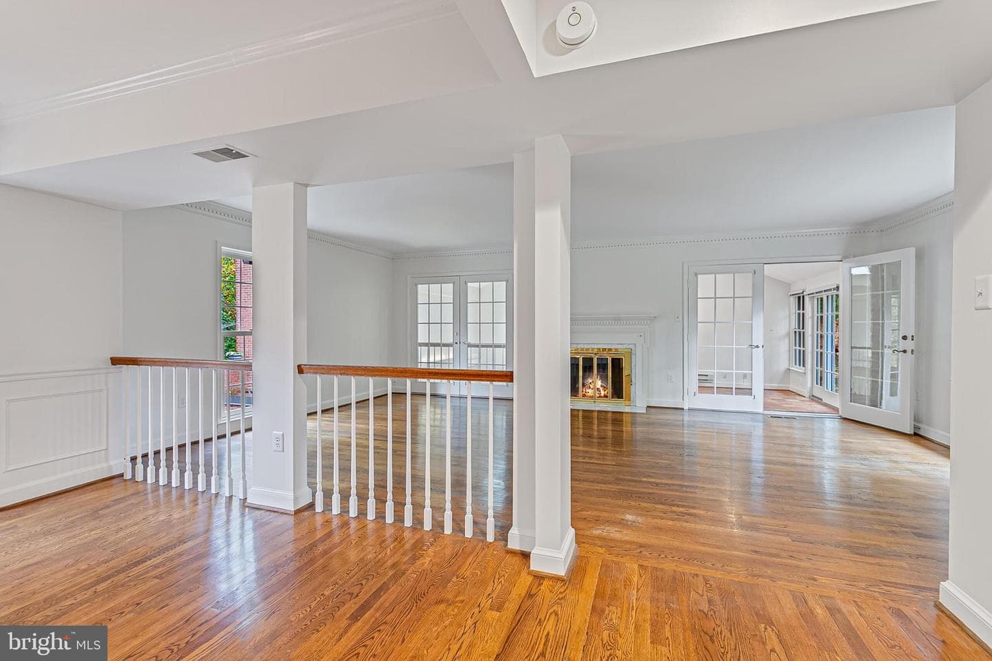 2424 S Queen Street photo 11