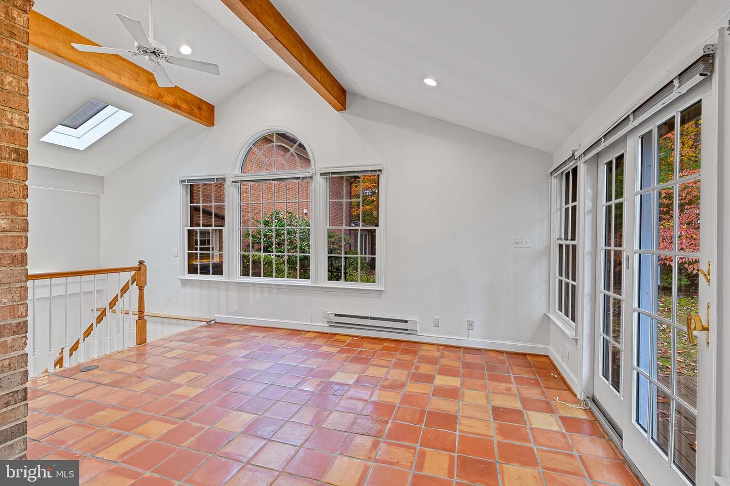 2424 S Queen Street photo 18