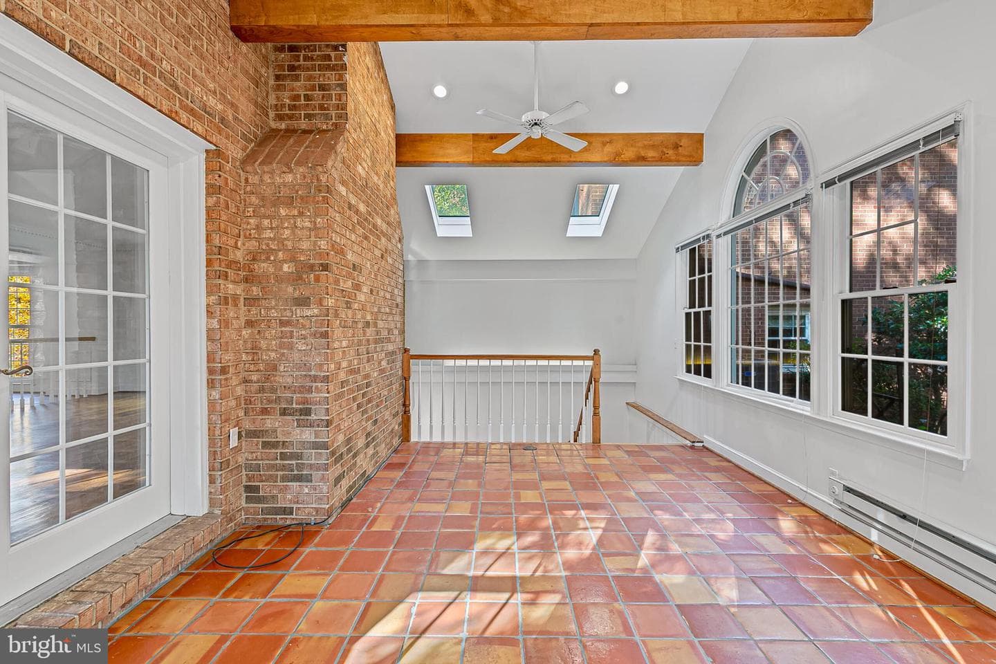 2424 S Queen Street photo 19