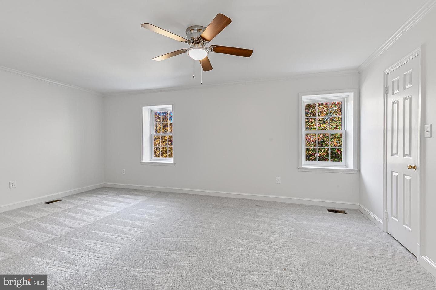 2424 S Queen Street photo 28